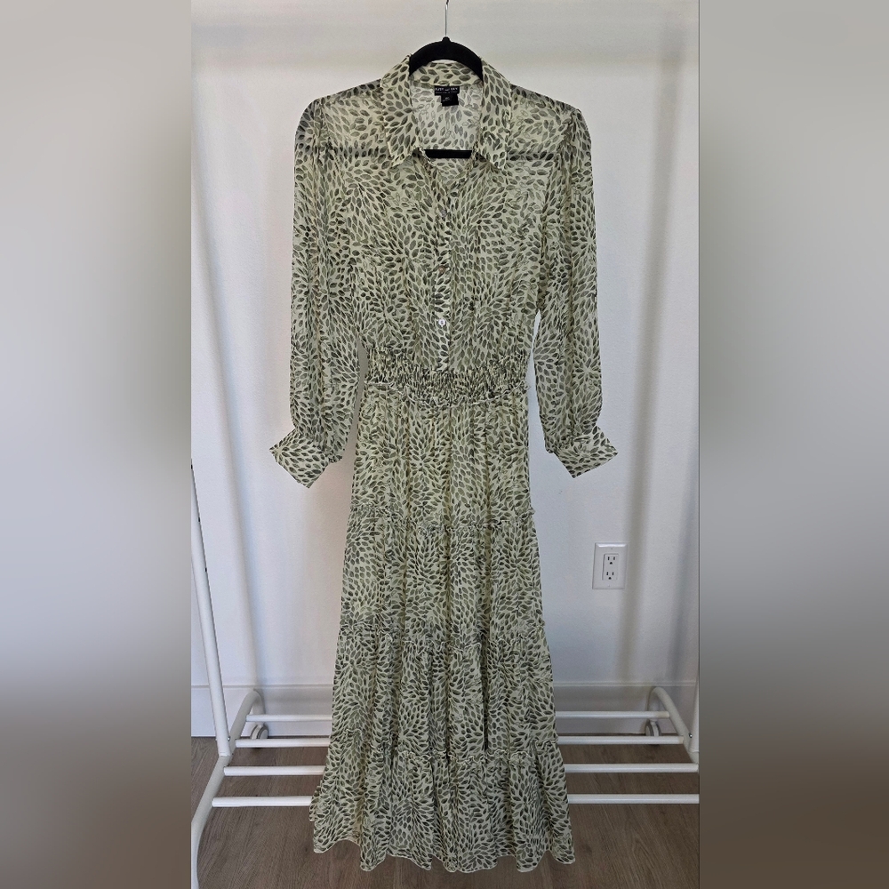 Light Olive Leaf-Print Long Sleeve Maxi Dress